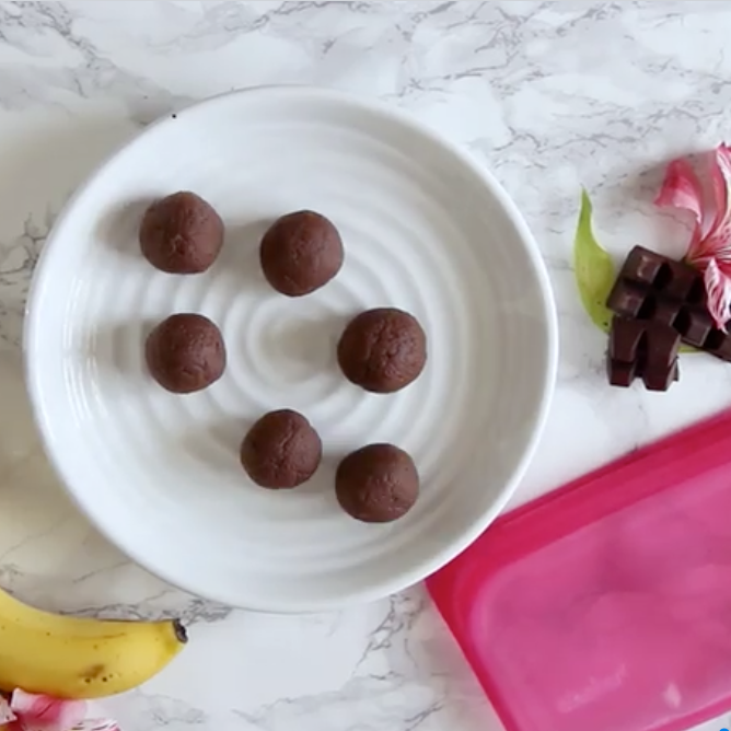 chocolate banana protein ball recipe