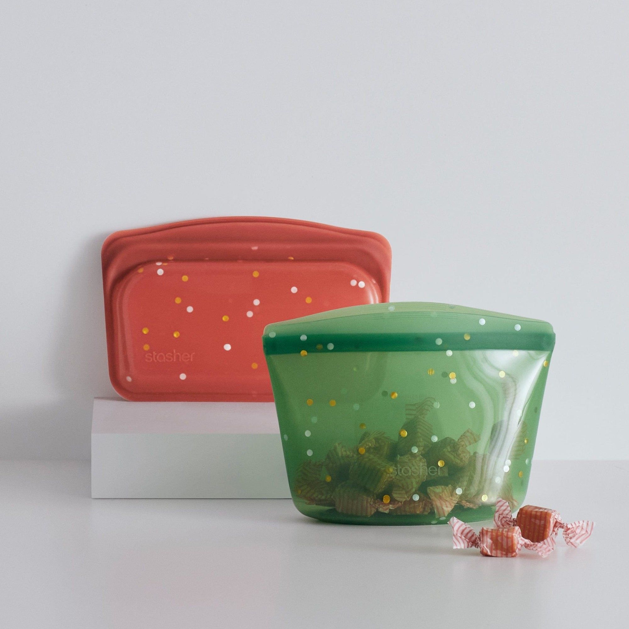 Warehouse Winter Dots 2-Pack