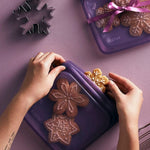 all: sandwich bag with cookies for gifting