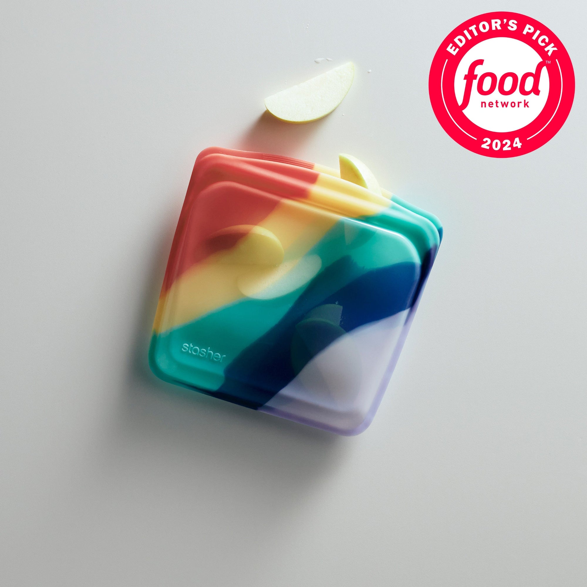 rainbow splash: sandwich bag holding sliced apples. 