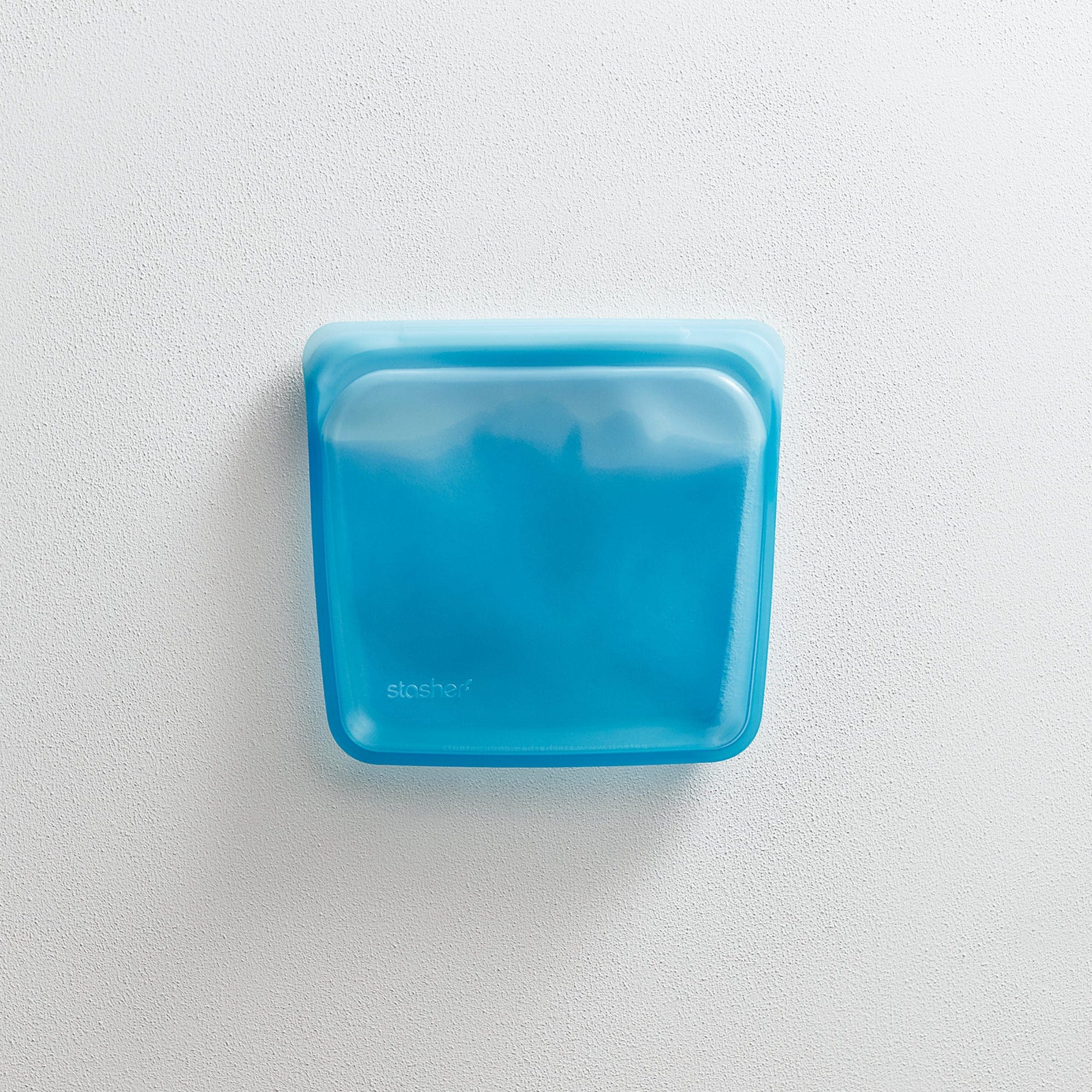 ocean wave: hero image of ocean wave bag on a white background.