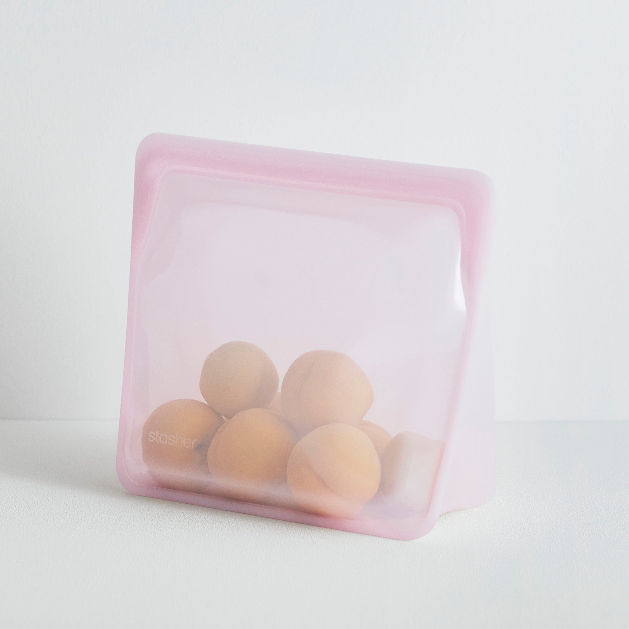 pink: stand-up mega bag hero image